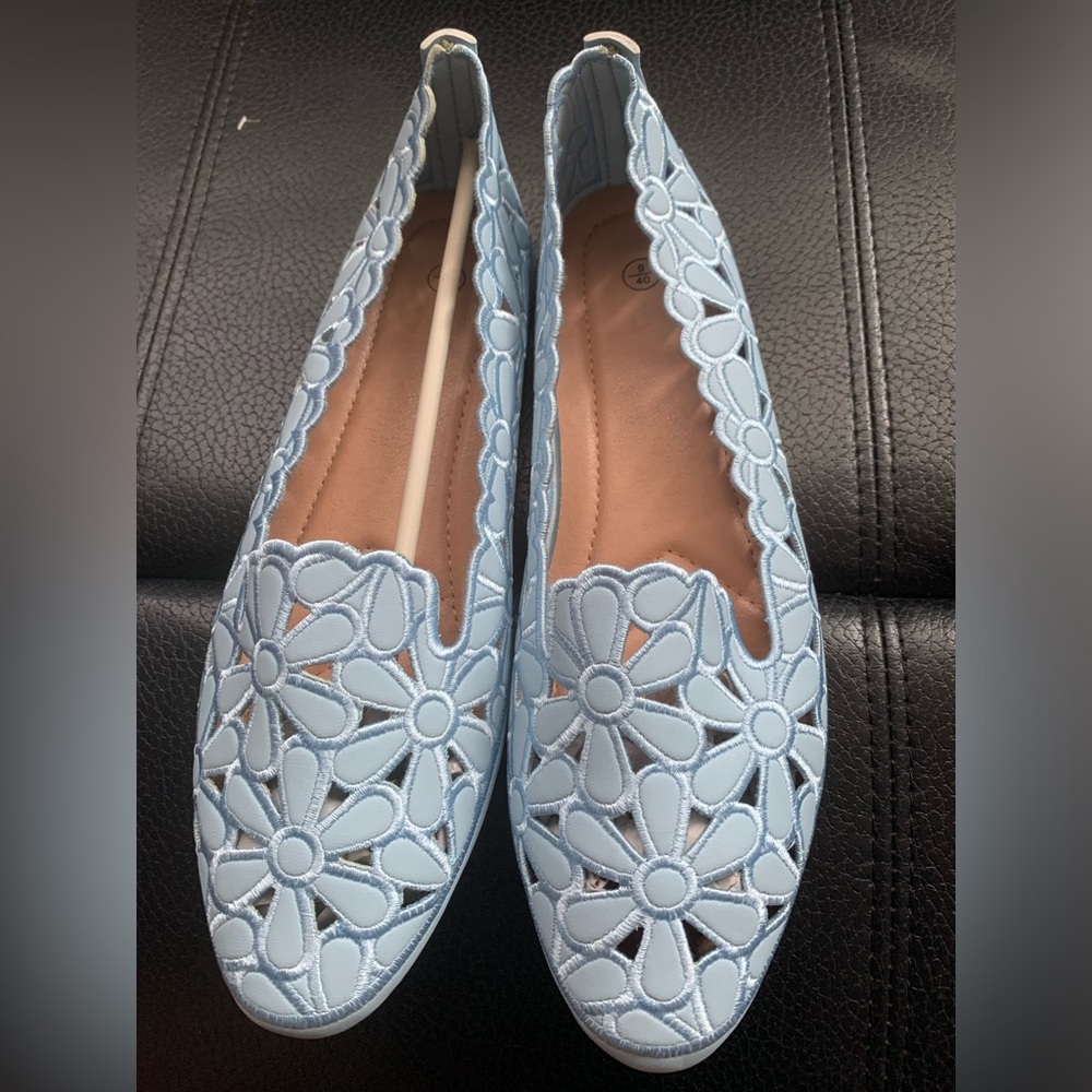 Heawich Women's Light Blue Floral Cutout Slip-On Flats Sz 9